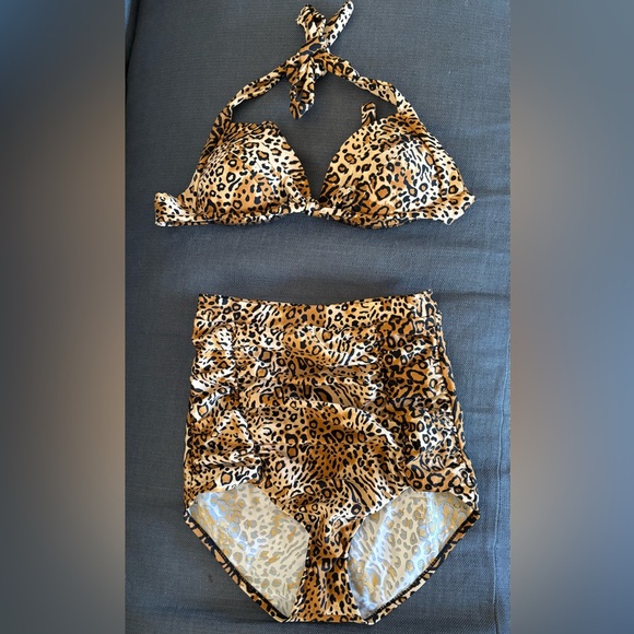 Leopard Print Bikini Set - Picture 6 of 6